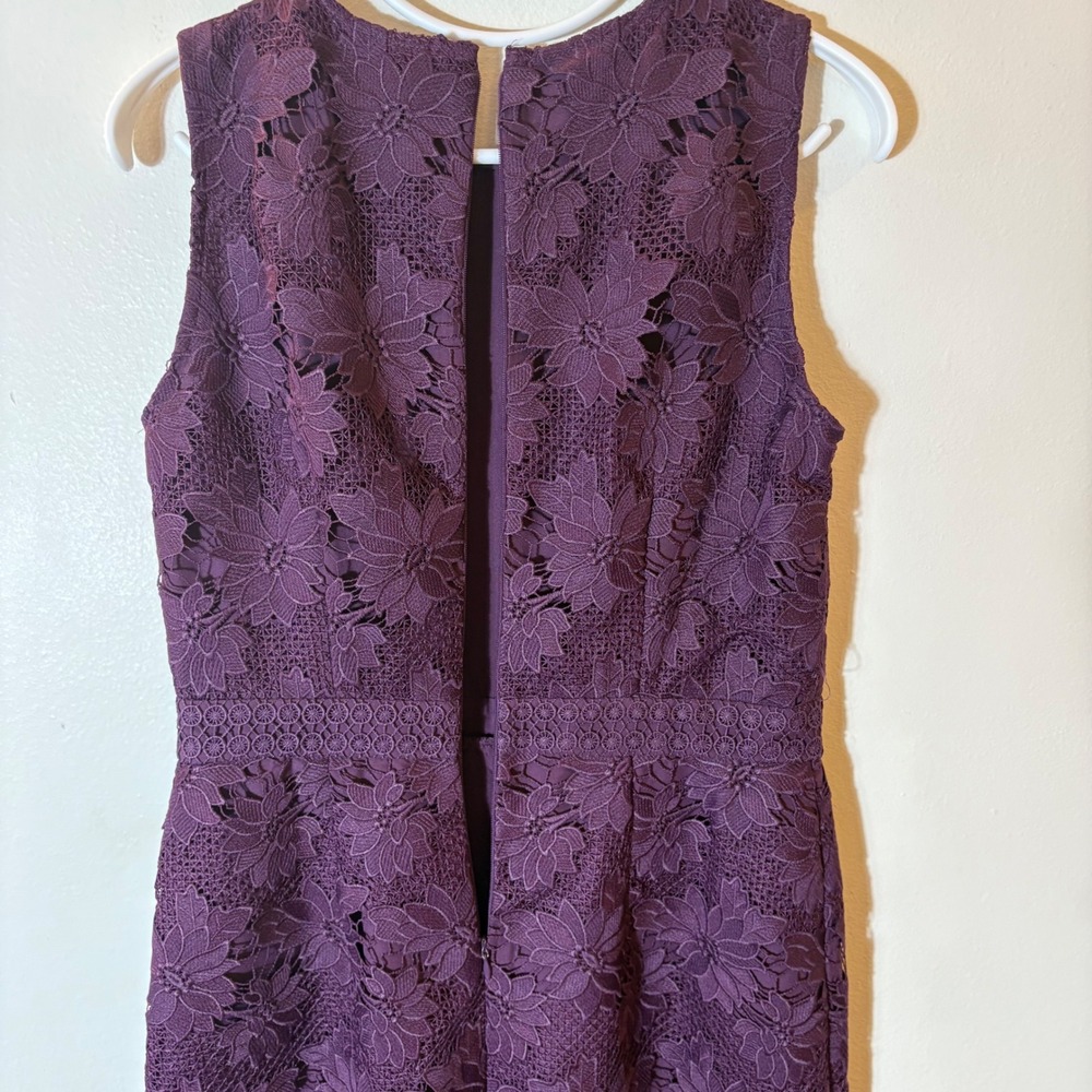 LOFT Aubergine‎ Scalloped Lace Dress Size 2 - Picture 9 of 9